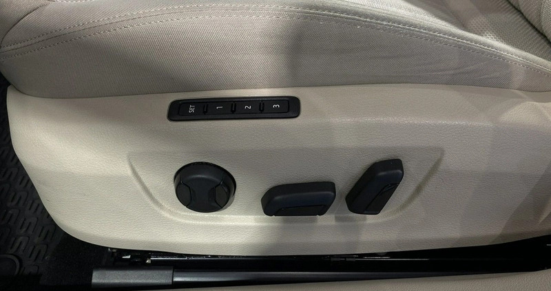 Skoda Superb cena 104900 przebieg: 107000, rok produkcji 2020 z Piastów małe 529